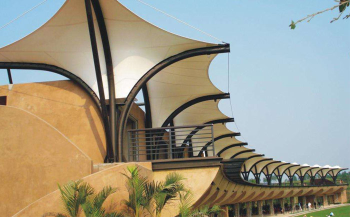 造型獨特的景區(qū)景觀張拉膜結構