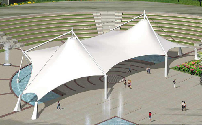 休閑廣場之上的一處張拉膜結(jié)構(gòu)造型