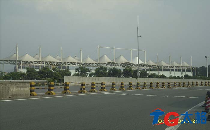 寶安公明鎮(zhèn)樓村體育場看臺膜結(jié)構(gòu)工程，