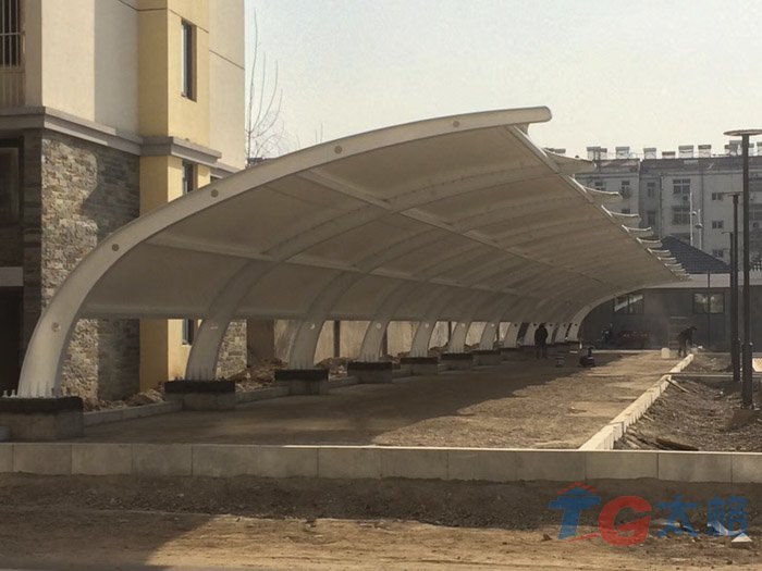 沭東花園停車棚膜結構多角度展示