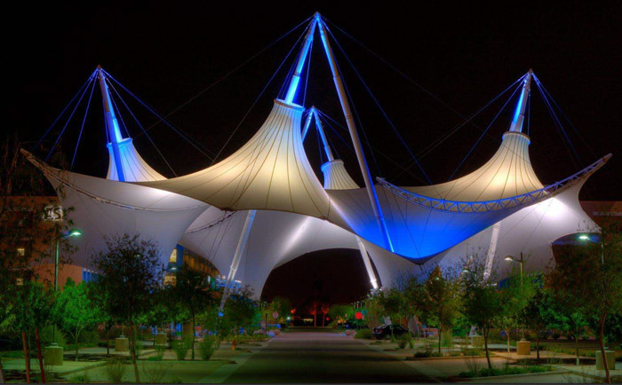 燈光照耀下美輪美奐的景觀膜結(jié)構(gòu)
