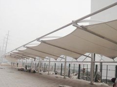 膜結(jié)構(gòu)充電樁<font color='red'>停<font color='red'>車棚</font></font>對于選擇造型的重要