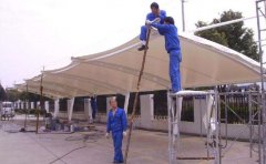 張拉<font color='red'>膜<font color='red'>結(jié)構(gòu)工程</font></font>施工安裝有哪些注意事項